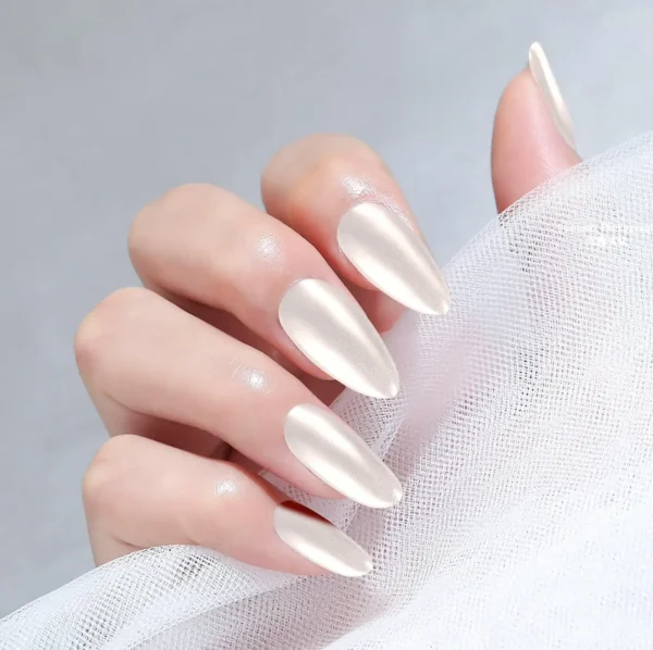 White Chrome Manicure Powder - Mermaid Effect