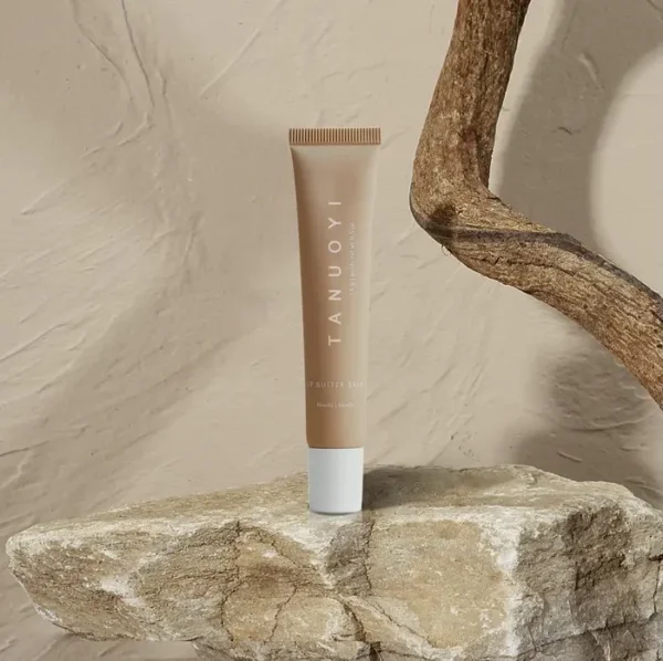 Vanilla-flavored Lip Moisturizing Balm, Ultra-Nourishing Lip Treatment